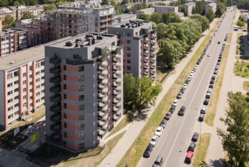 Daudzstāvu dzīvojamās mājas Vesetas ielā 26