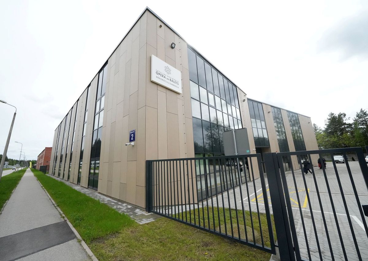 Grīdas termoizolācija Rīgā: dekorāciju darbnīcu komplekss ar ThermoWhite