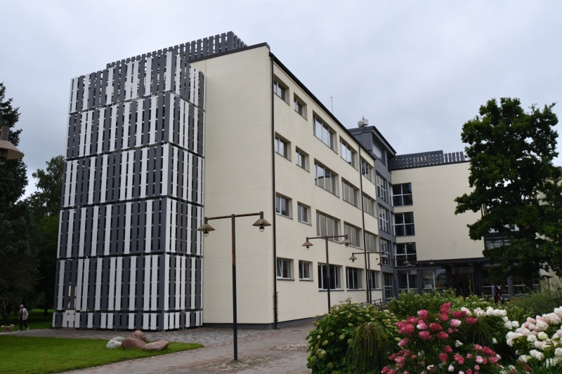 Grīdas siltumizolācijas Kuldīgas vidusskolā